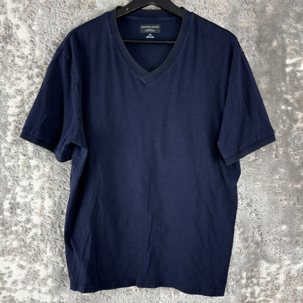 Saks Fifth Avenue size L Slim Fit Minimalist V Neck T Shirt Navy Short Sleeve